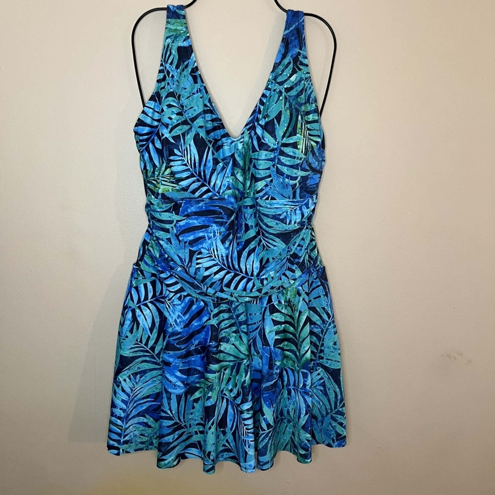 Bathing Suit Or Lingere Display Hanger - Picture 4 of 6